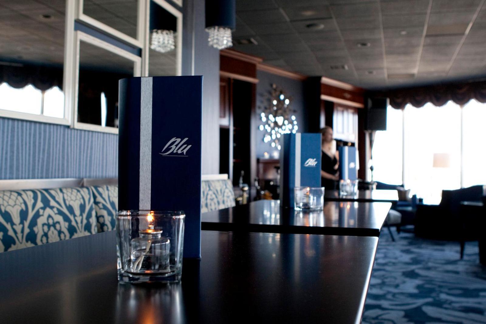 The Pfister Hotel Milwaukee Bagian luar foto