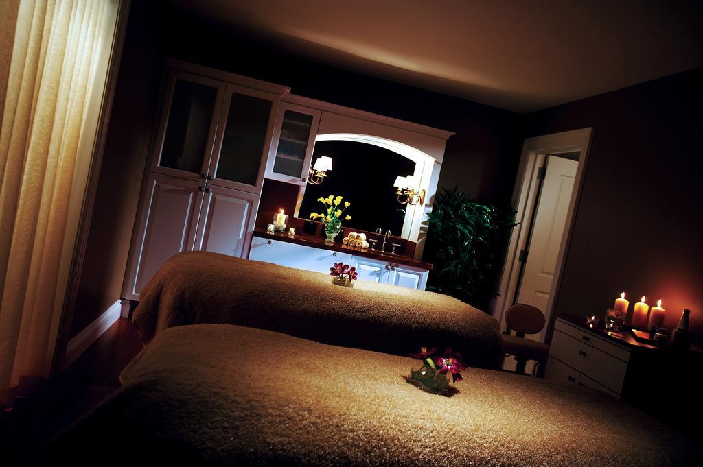 The Pfister Hotel Milwaukee Bagian luar foto